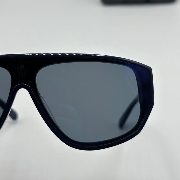 MONCLER Tronn Shield Sunglasses ML0260 Bright Blue Mirror Unisex - Picture 5 of 13